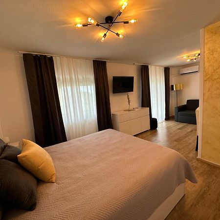 Apartmaji Meli Pu Izola Buitenkant foto